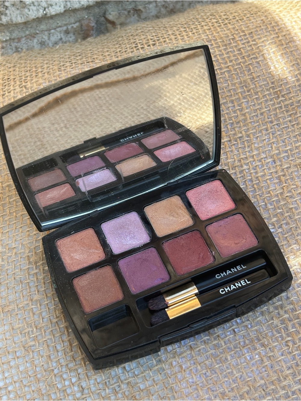 CHANEL Aqualumieres Eyeshadow/Lip Palette — Pink, Purple, Rose & Champagne